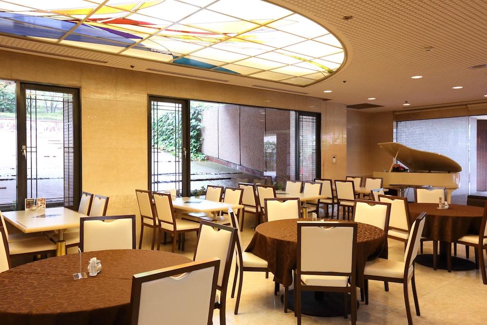 Hotel Hiroshima Garden Palace Exterior foto